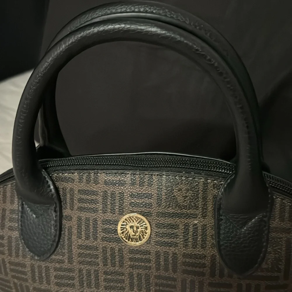 ANNE KLEIN | NWOT Dome Crossbody Satchel | Brown and Black with Lion Print - Picture 3 of 9